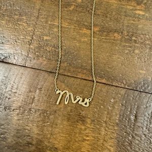 Mrs. Necklace